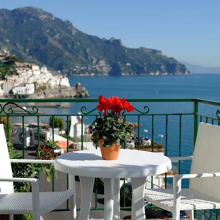 Amalfi Blue Flowers A المظهر الخارجي الصورة