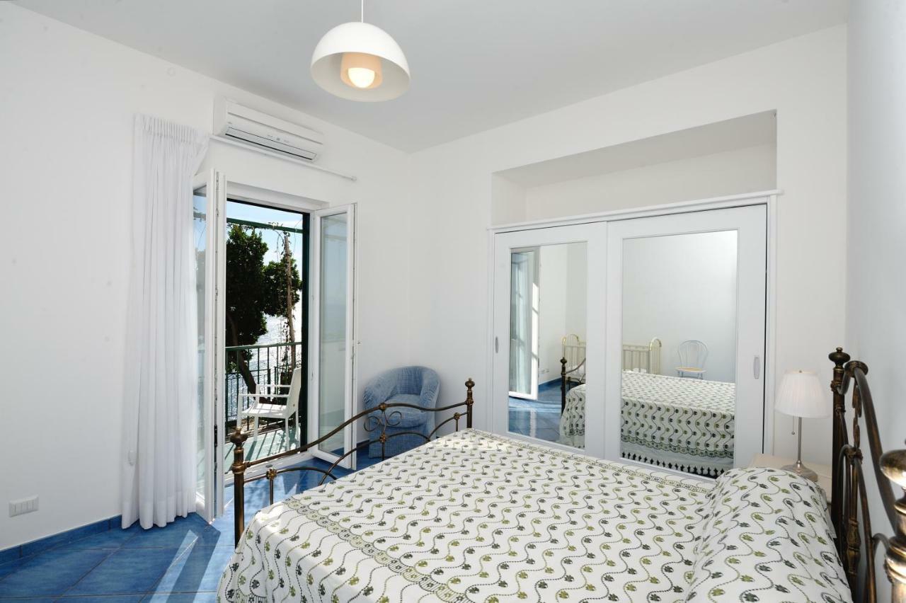 Amalfi Blue Flowers A المظهر الخارجي الصورة